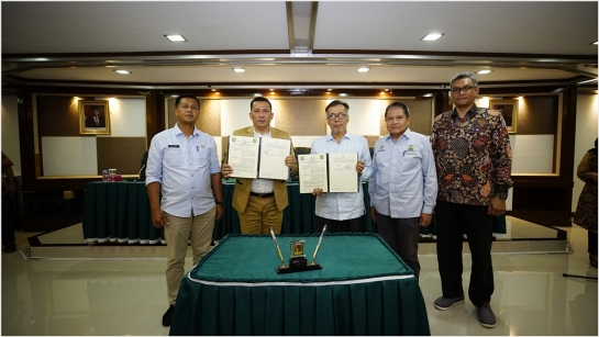 Bupati bersama Wakil Rekto I, IV, Direktur Kerja Sama dan Hilirisasi Riset