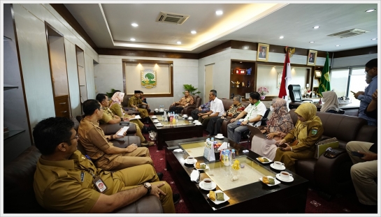 Bupati Tebo beserta jajaran bertemu dengan Rektor Unand Pimpinan